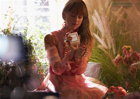 dakota johnson gucci bloom comercial